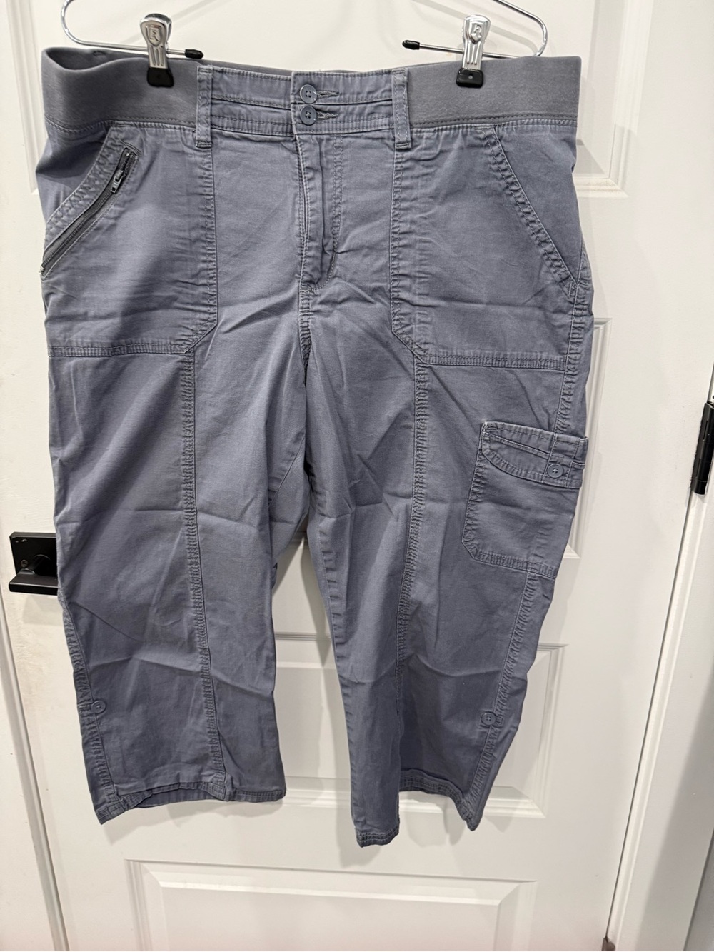Lee Women's Gray Capris Cargo Pants
